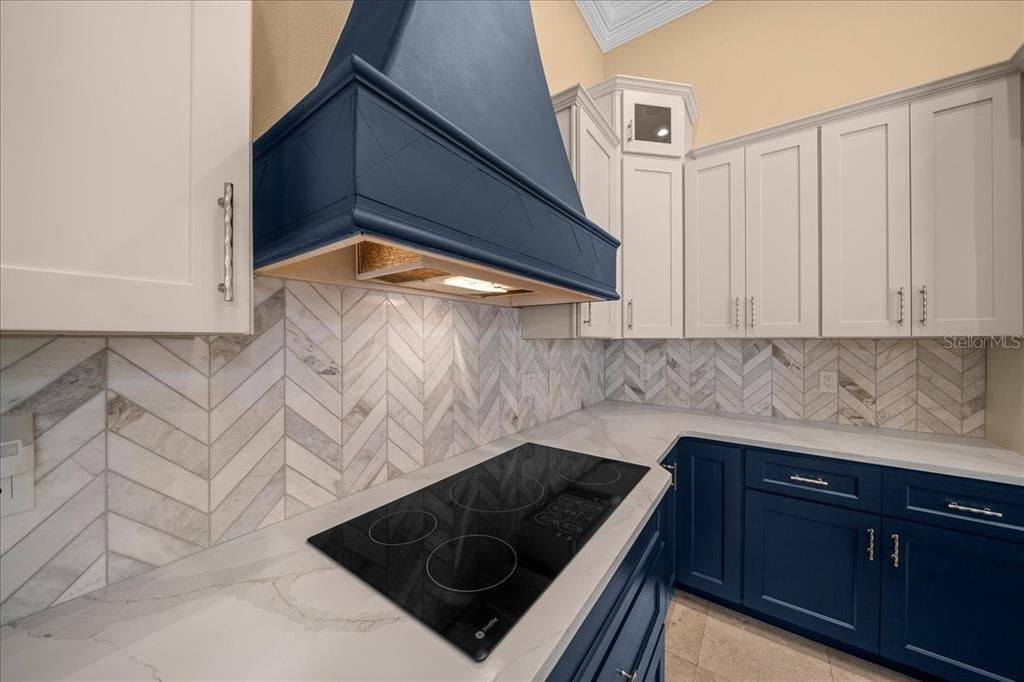En Venta: $999,500 (4 camas, 3 baños, 4053 Pies cuadrados)