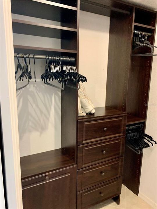 For Rent: $4,000 (3 beds, 2 baths, 1940 Square Feet)