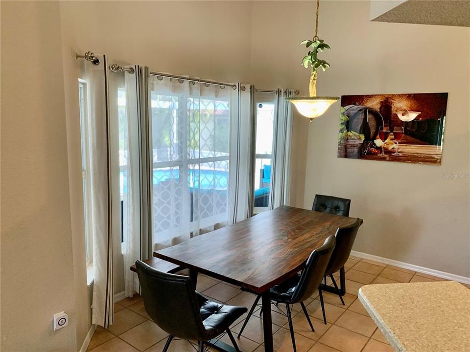 For Rent: $4,000 (3 beds, 2 baths, 1940 Square Feet)