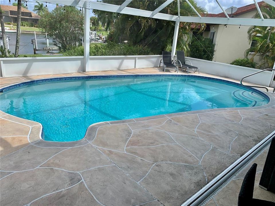 For Rent: $4,000 (3 beds, 2 baths, 1940 Square Feet)