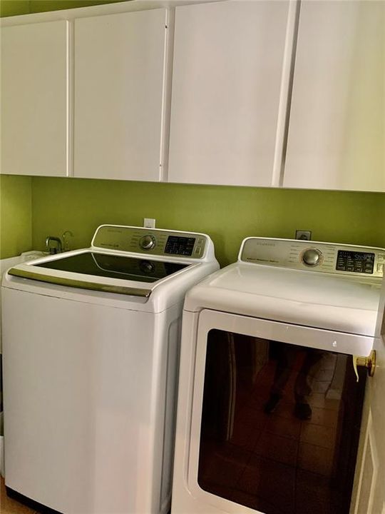 For Rent: $4,000 (3 beds, 2 baths, 1940 Square Feet)