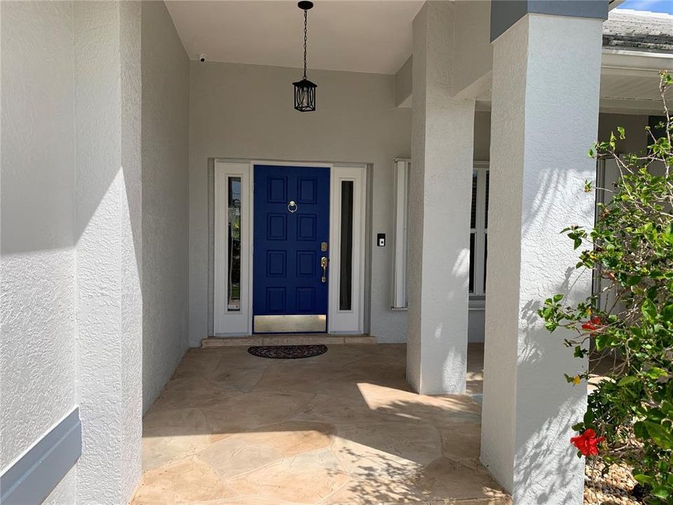 For Rent: $4,000 (3 beds, 2 baths, 1940 Square Feet)