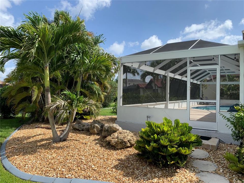 For Rent: $4,000 (3 beds, 2 baths, 1940 Square Feet)