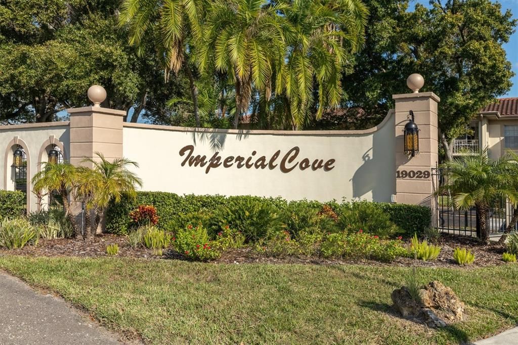 For Rent: $2,000 (1 beds, 1 baths, 950 Square Feet)