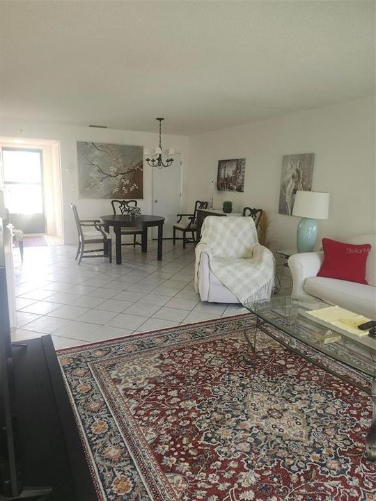 For Rent: $2,000 (1 beds, 1 baths, 950 Square Feet)