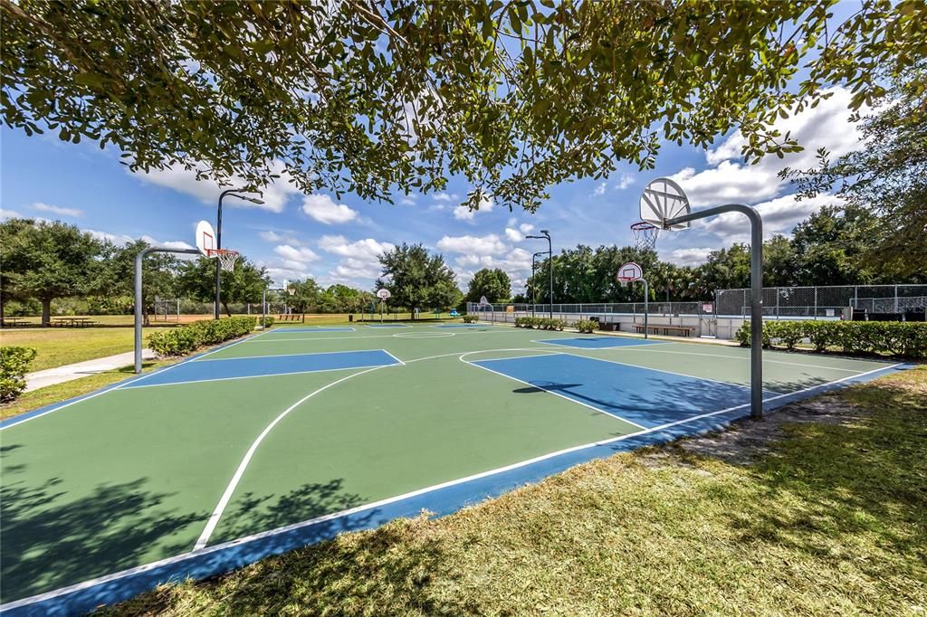 For Sale: $584,000 (4 beds, 2 baths, 2334 Square Feet)