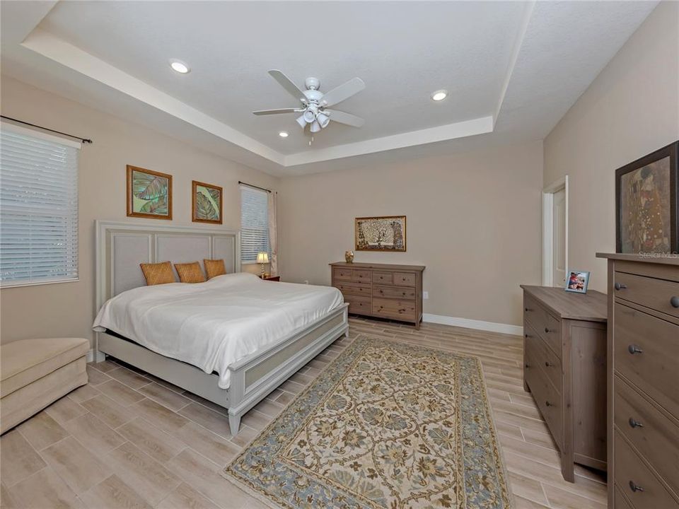For Sale: $584,000 (4 beds, 2 baths, 2334 Square Feet)