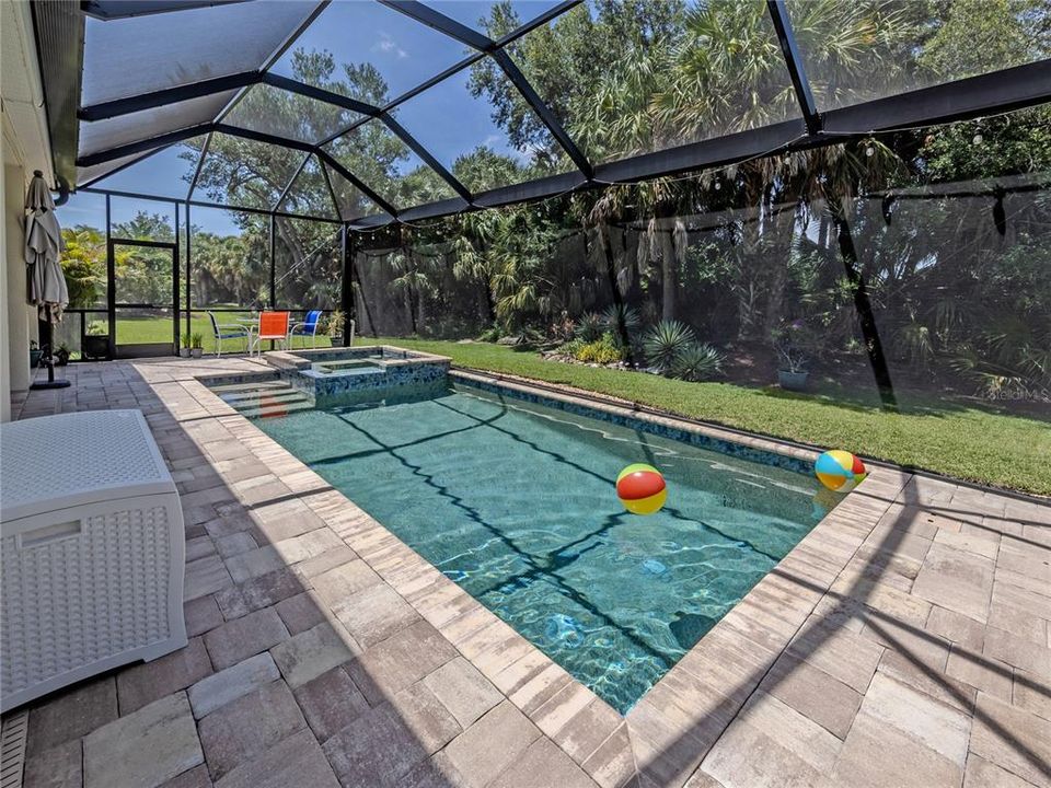 For Sale: $584,000 (4 beds, 2 baths, 2334 Square Feet)