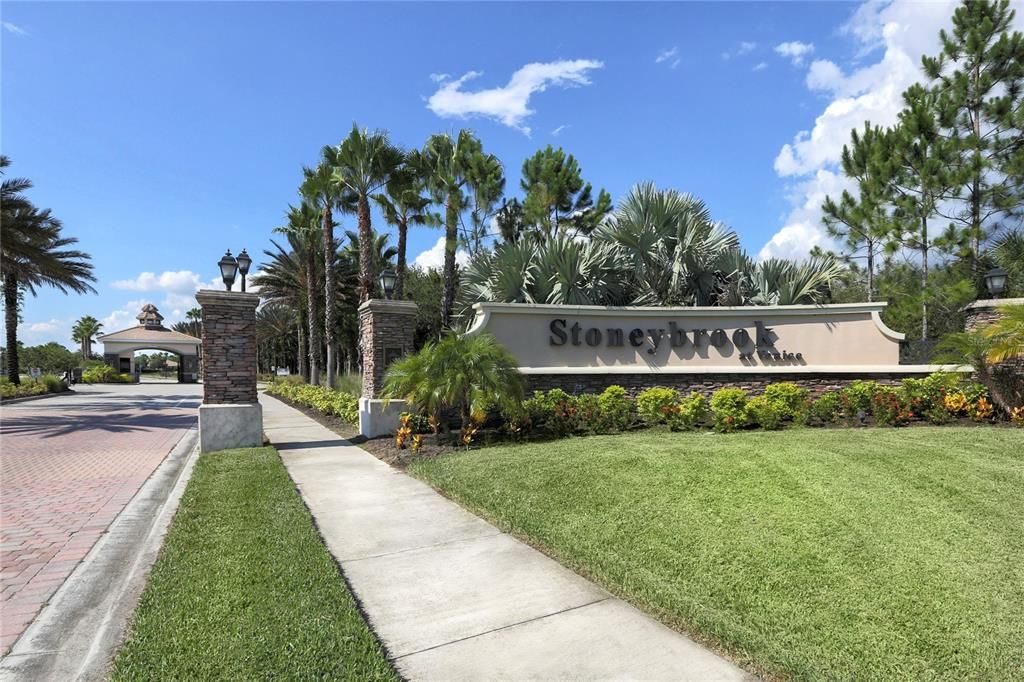For Sale: $584,000 (4 beds, 2 baths, 2334 Square Feet)