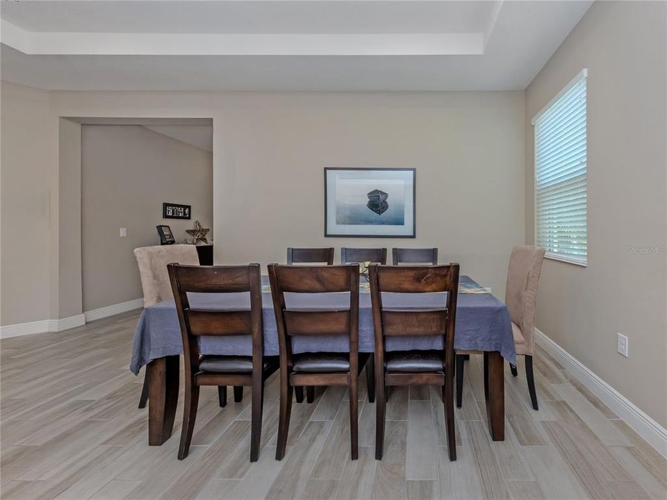 For Sale: $584,000 (4 beds, 2 baths, 2334 Square Feet)