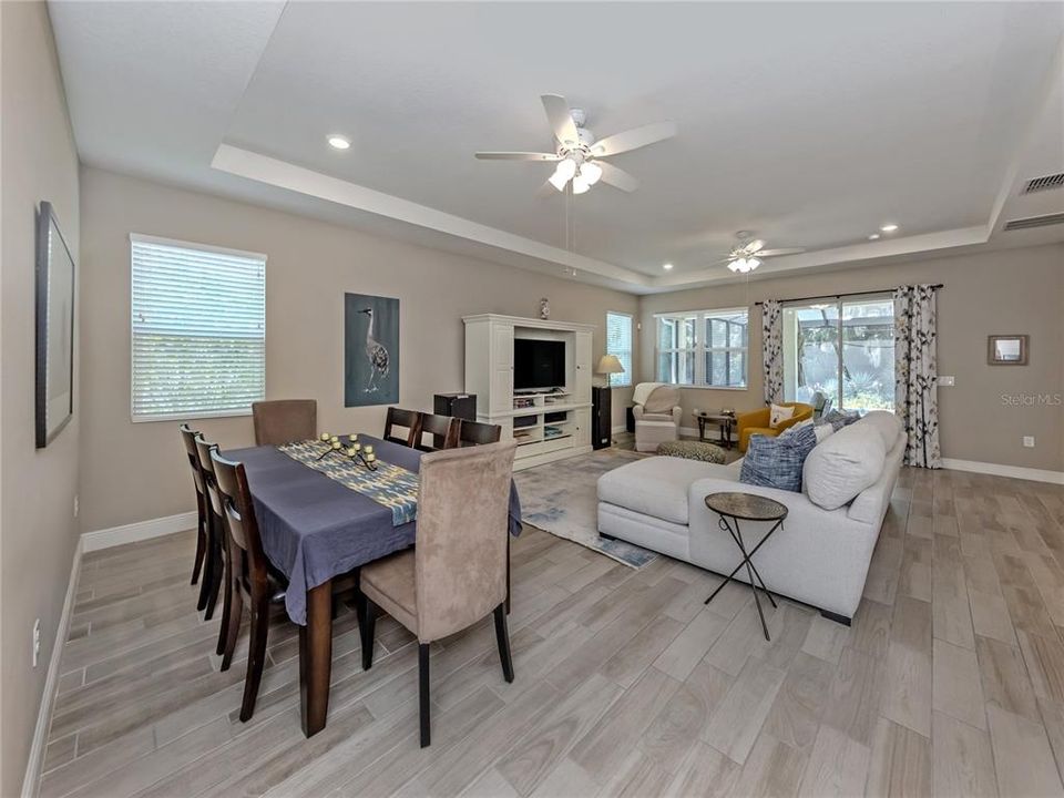 For Sale: $584,000 (4 beds, 2 baths, 2334 Square Feet)