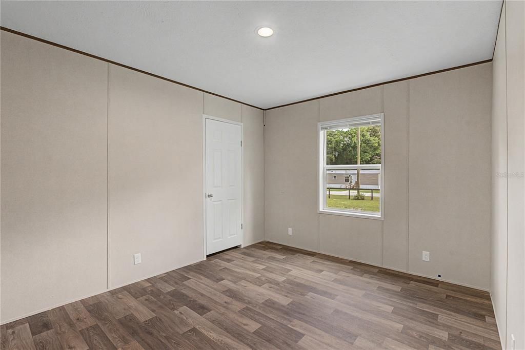 For Rent: $2,200 (4 beds, 2 baths, 1850 Square Feet)