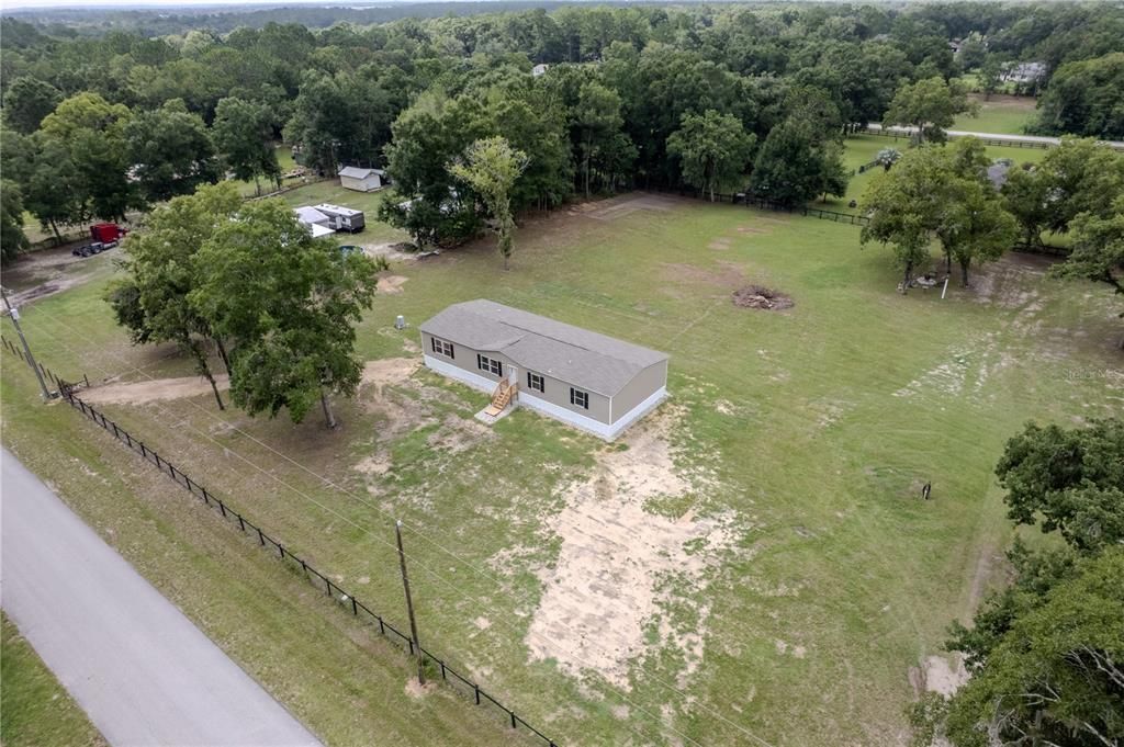 For Rent: $2,200 (4 beds, 2 baths, 1850 Square Feet)