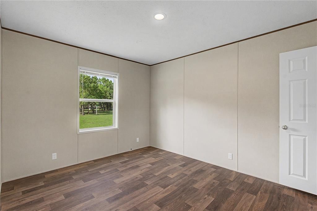 For Rent: $2,200 (4 beds, 2 baths, 1850 Square Feet)