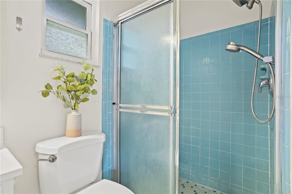 Active With Contract: $399,990 (3 beds, 2 baths, 1678 Square Feet)