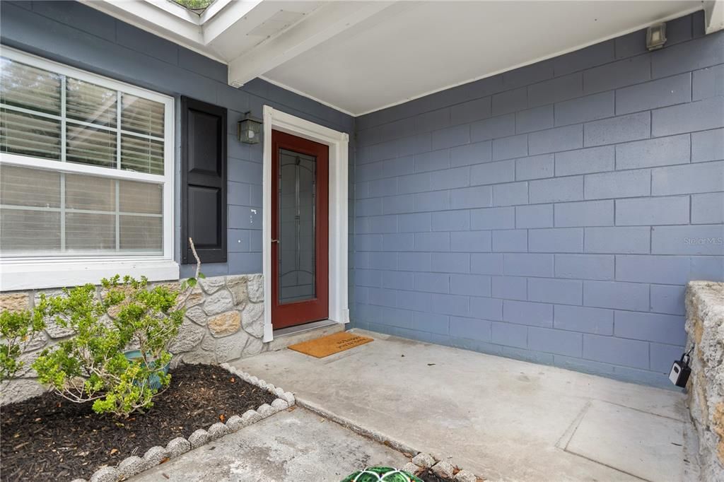 Active With Contract: $399,990 (3 beds, 2 baths, 1678 Square Feet)
