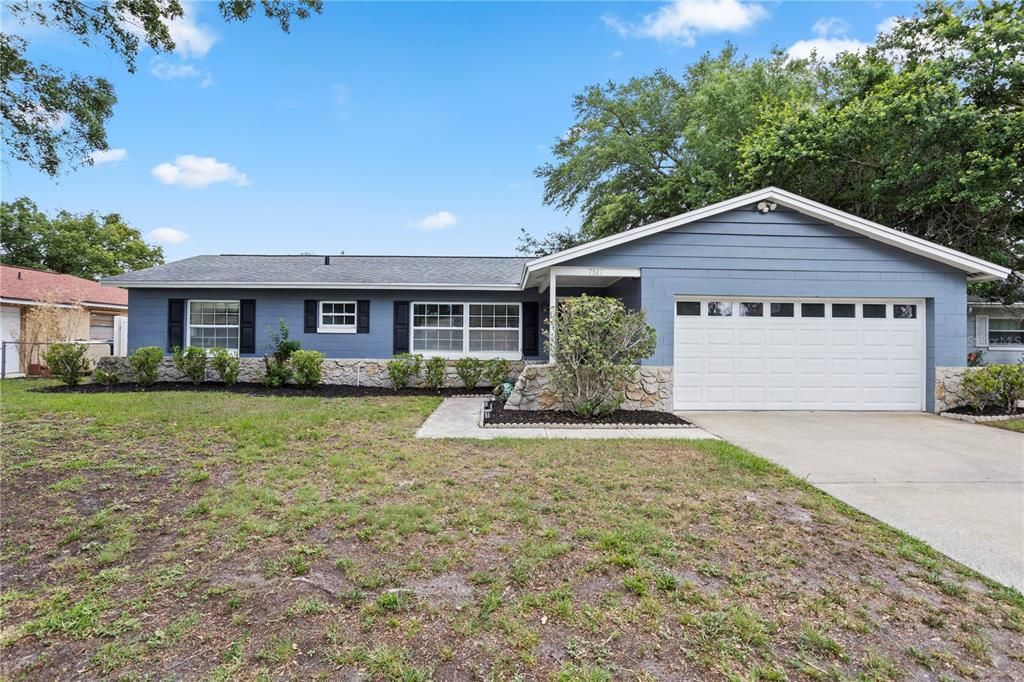 Active With Contract: $399,990 (3 beds, 2 baths, 1678 Square Feet)