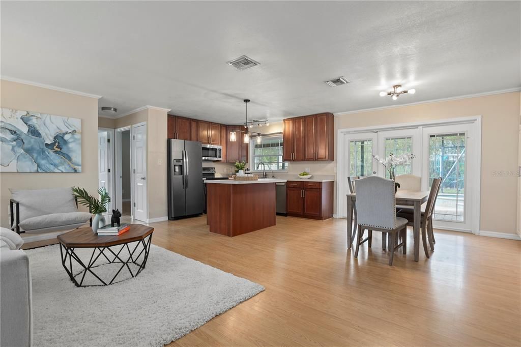 Active With Contract: $399,990 (3 beds, 2 baths, 1678 Square Feet)