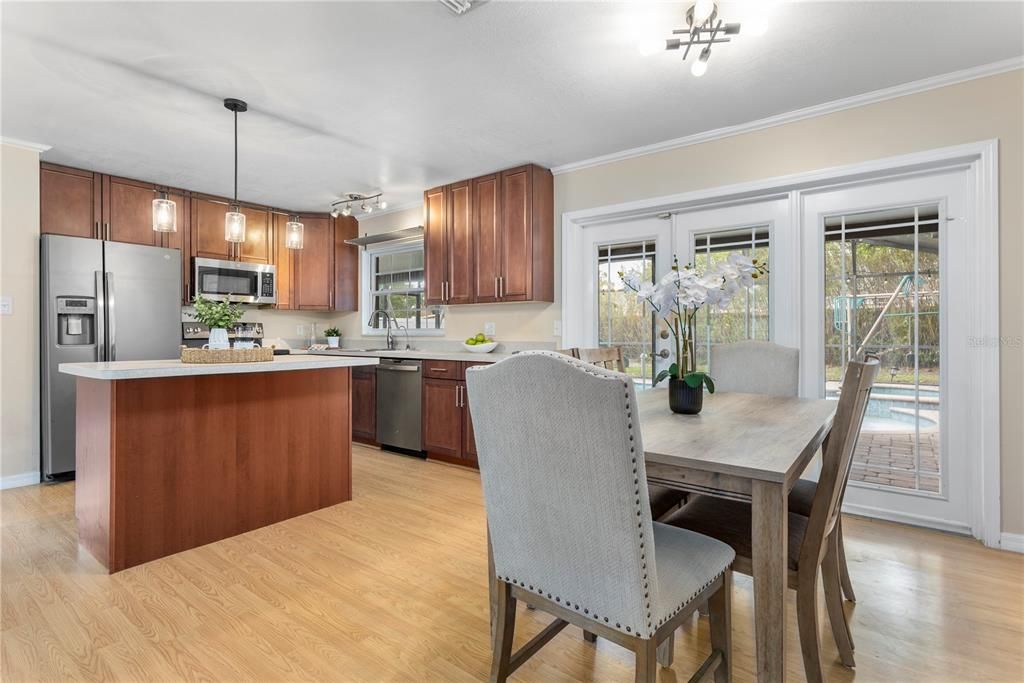 Active With Contract: $399,990 (3 beds, 2 baths, 1678 Square Feet)