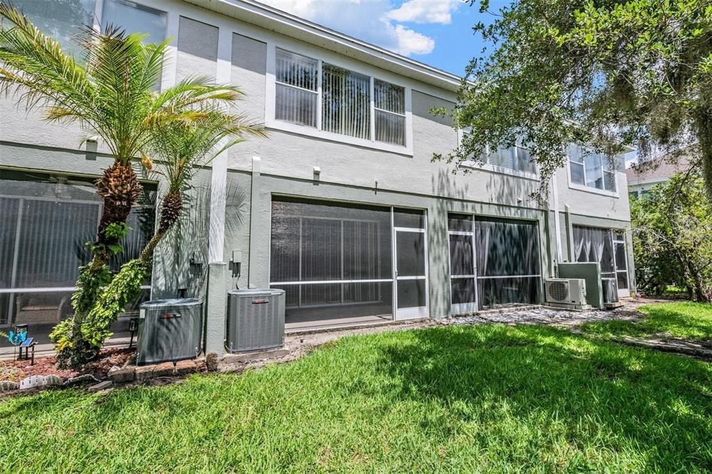 For Sale: $215,000 (2 beds, 1 baths, 1240 Square Feet)