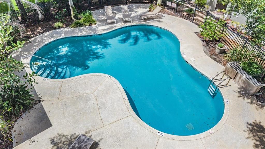 For Sale: $215,000 (2 beds, 1 baths, 1240 Square Feet)
