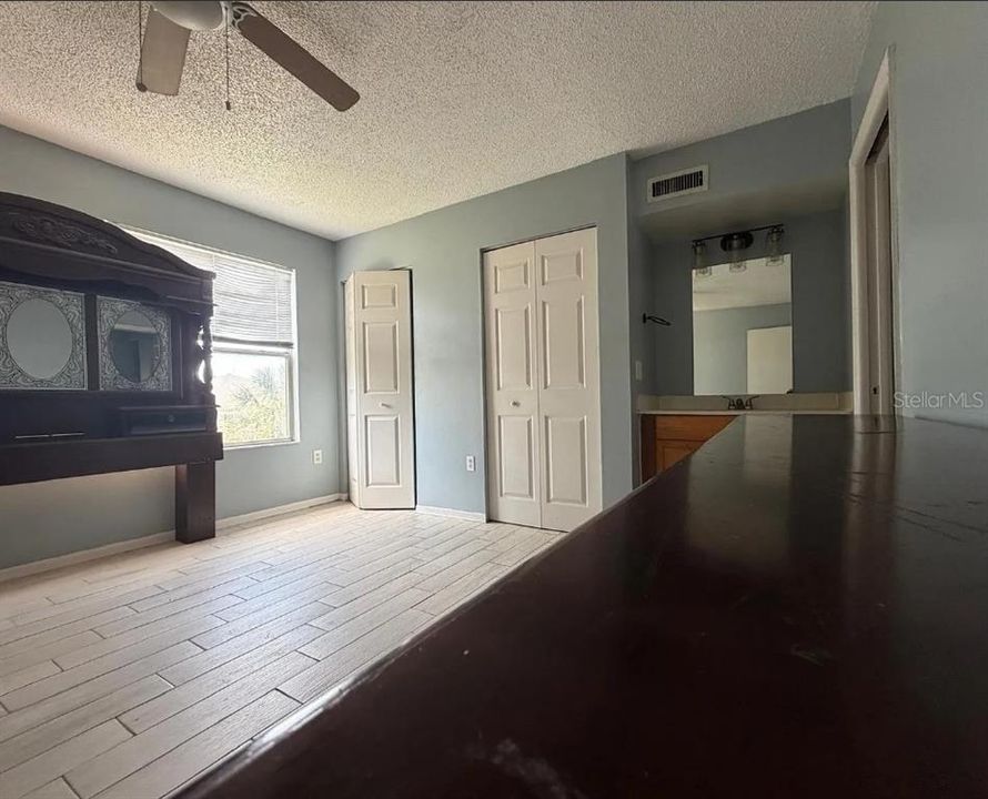 For Rent: $1,595 (2 beds, 1 baths, 1088 Square Feet)