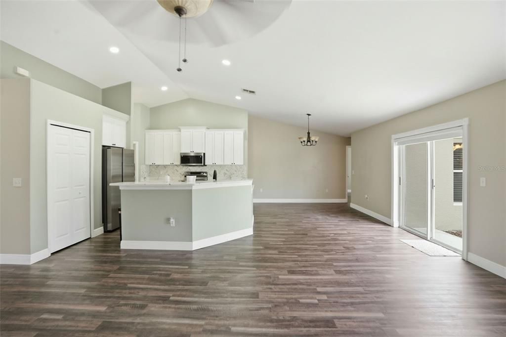 For Sale: $399,000 (4 beds, 2 baths, 2236 Square Feet)