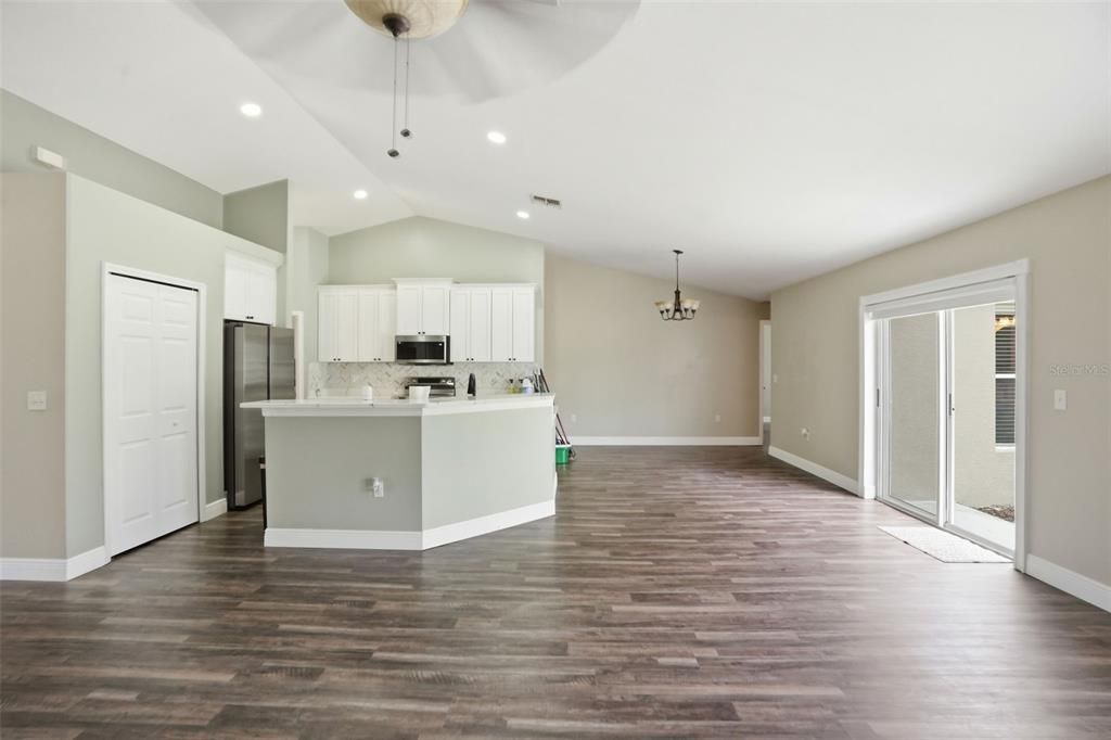 For Sale: $399,000 (4 beds, 2 baths, 2236 Square Feet)
