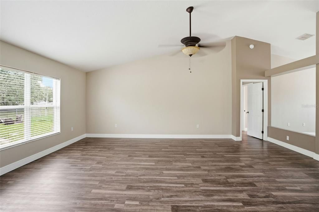For Sale: $399,000 (4 beds, 2 baths, 2236 Square Feet)