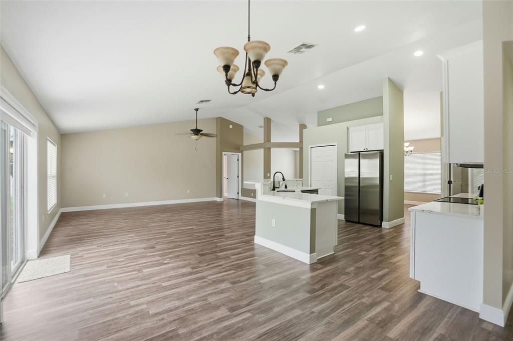 For Sale: $399,000 (4 beds, 2 baths, 2236 Square Feet)