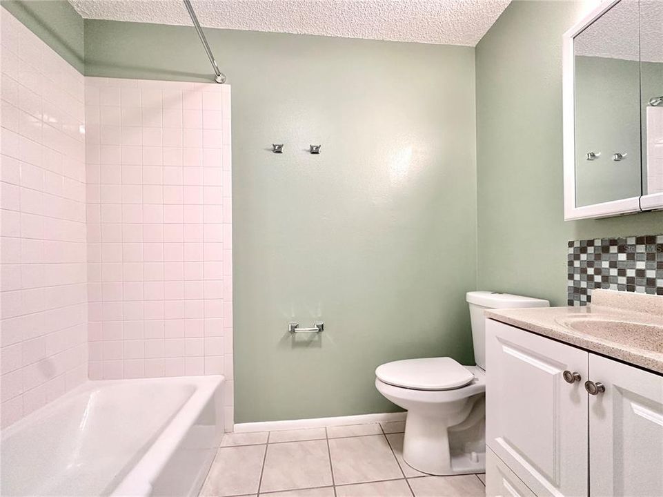 В аренду: $1,500 (2 спален, 2 ванн, 898 Квадратных фут)