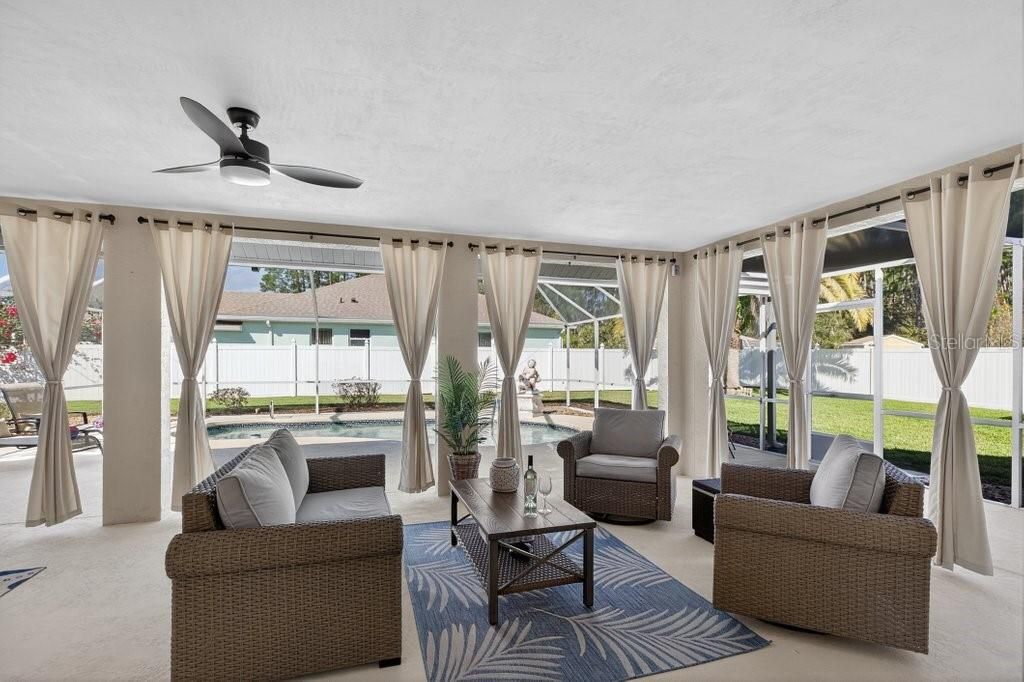 En Venta: $585,000 (4 camas, 3 baños, 2174 Pies cuadrados)