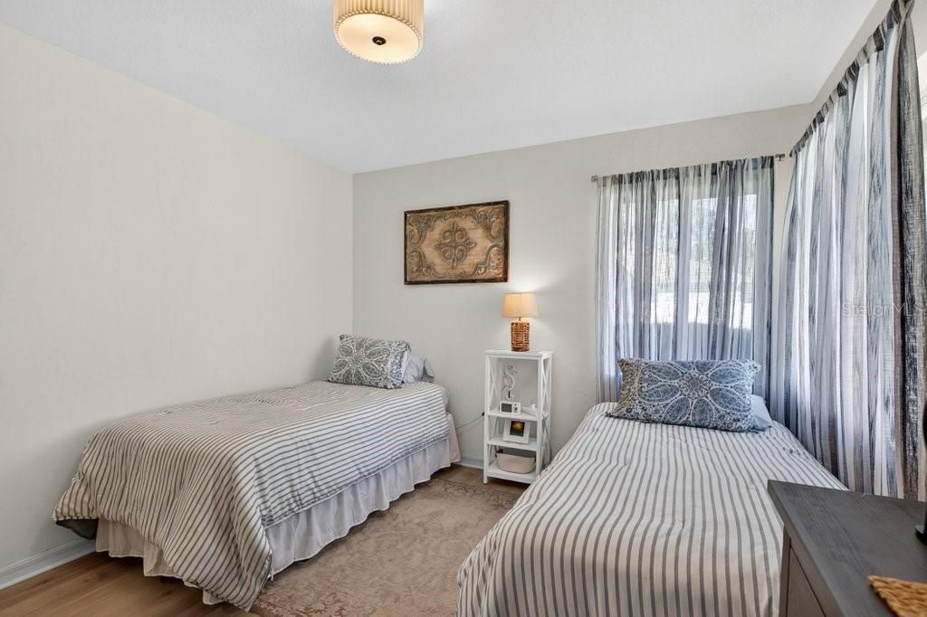 En Venta: $585,000 (4 camas, 3 baños, 2174 Pies cuadrados)