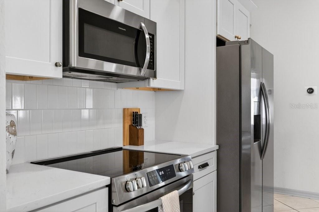 En Venta: $585,000 (4 camas, 3 baños, 2174 Pies cuadrados)