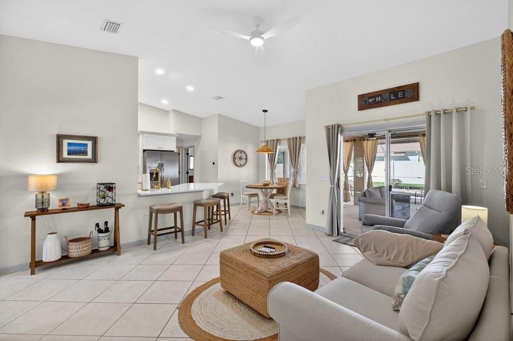En Venta: $585,000 (4 camas, 3 baños, 2174 Pies cuadrados)