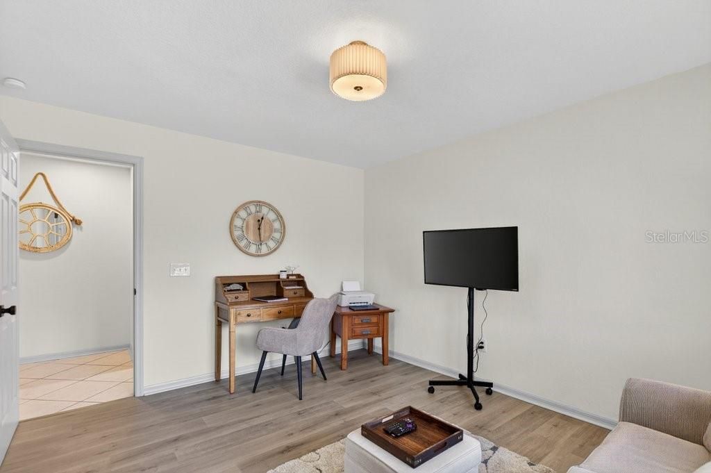 En Venta: $585,000 (4 camas, 3 baños, 2174 Pies cuadrados)