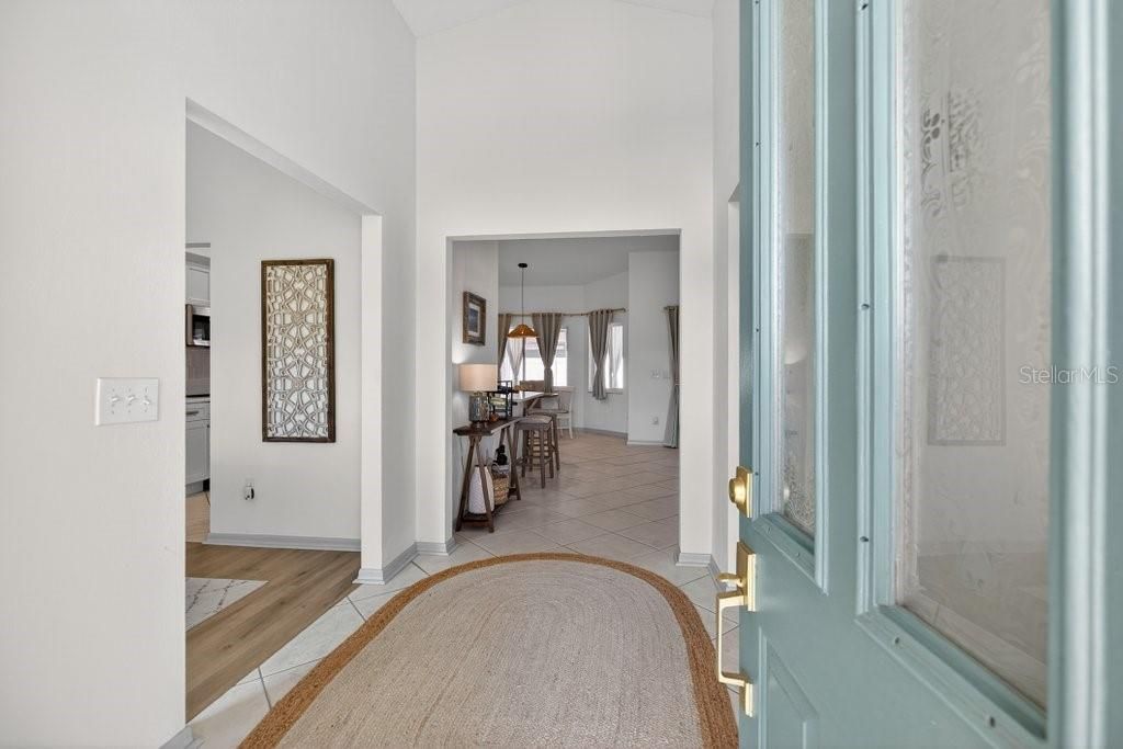 En Venta: $585,000 (4 camas, 3 baños, 2174 Pies cuadrados)