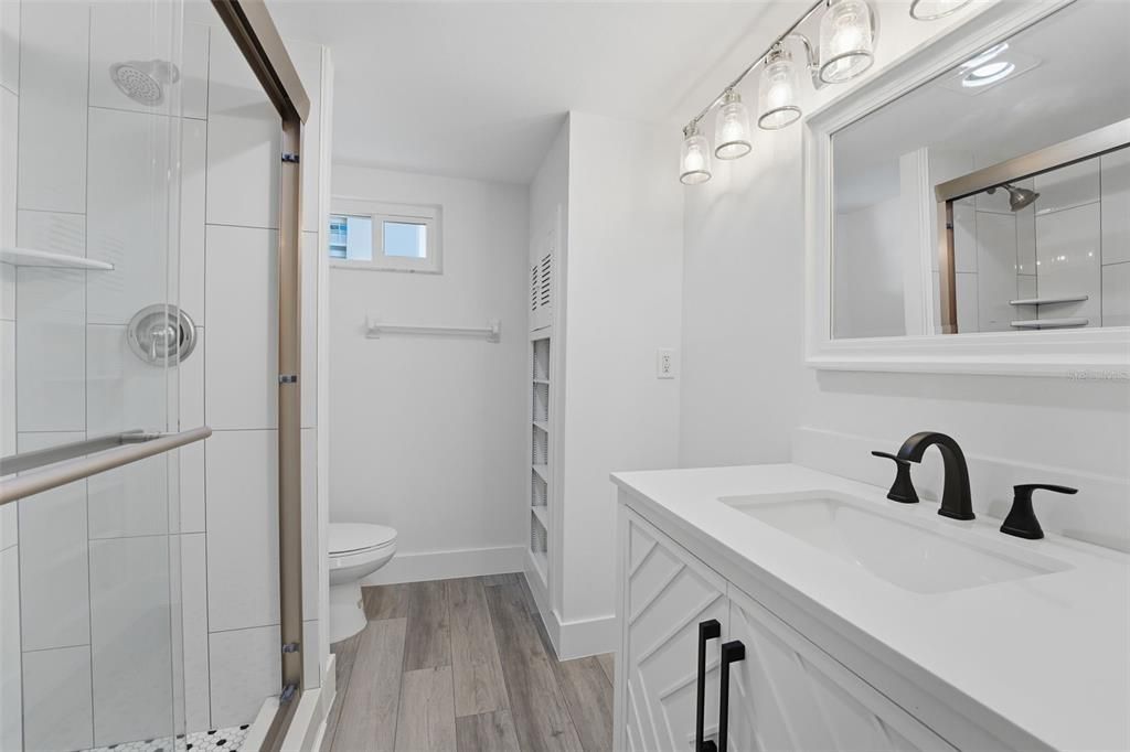 For Sale: $574,000 (2 beds, 2 baths, 1271 Square Feet)