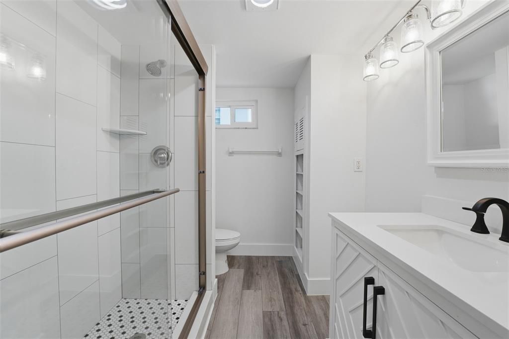 For Sale: $574,000 (2 beds, 2 baths, 1271 Square Feet)
