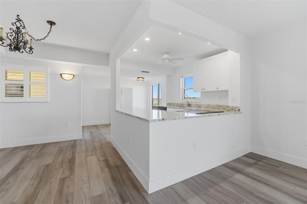 For Sale: $574,000 (2 beds, 2 baths, 1271 Square Feet)