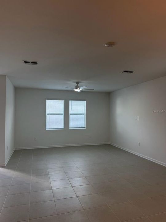 For Rent: $2,650 (3 beds, 2 baths, 1795 Square Feet)