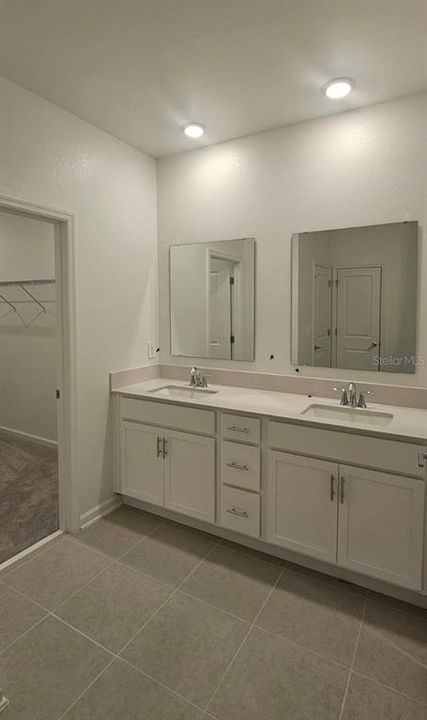For Rent: $2,650 (3 beds, 2 baths, 1795 Square Feet)