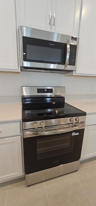 For Rent: $2,650 (3 beds, 2 baths, 1795 Square Feet)