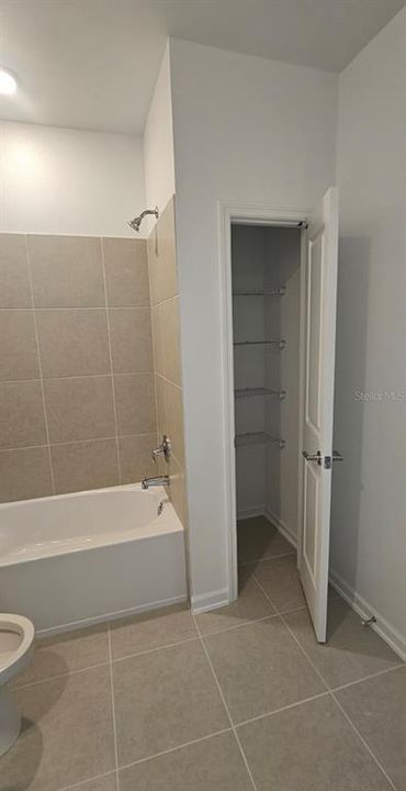For Rent: $2,650 (3 beds, 2 baths, 1795 Square Feet)