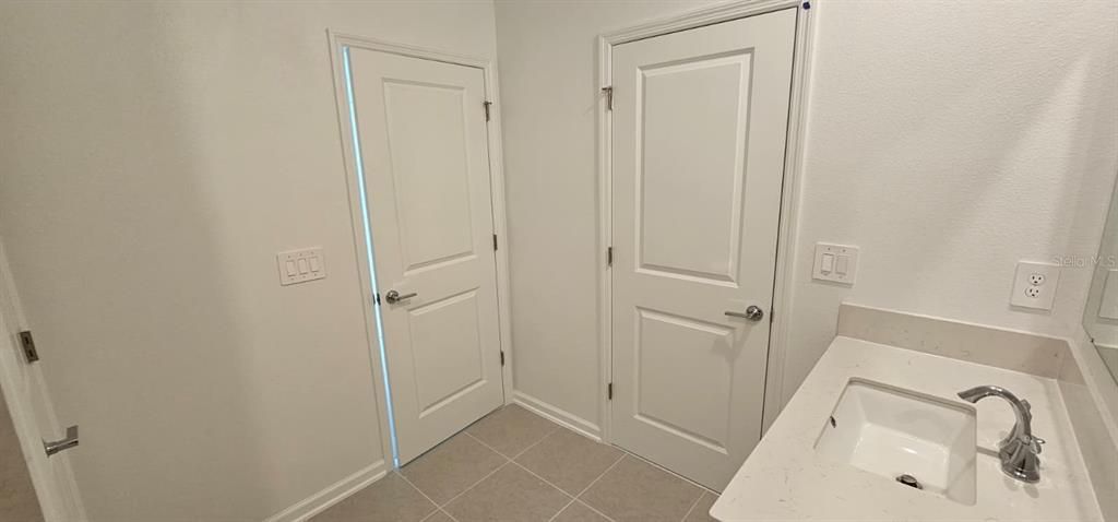 For Rent: $2,650 (3 beds, 2 baths, 1795 Square Feet)