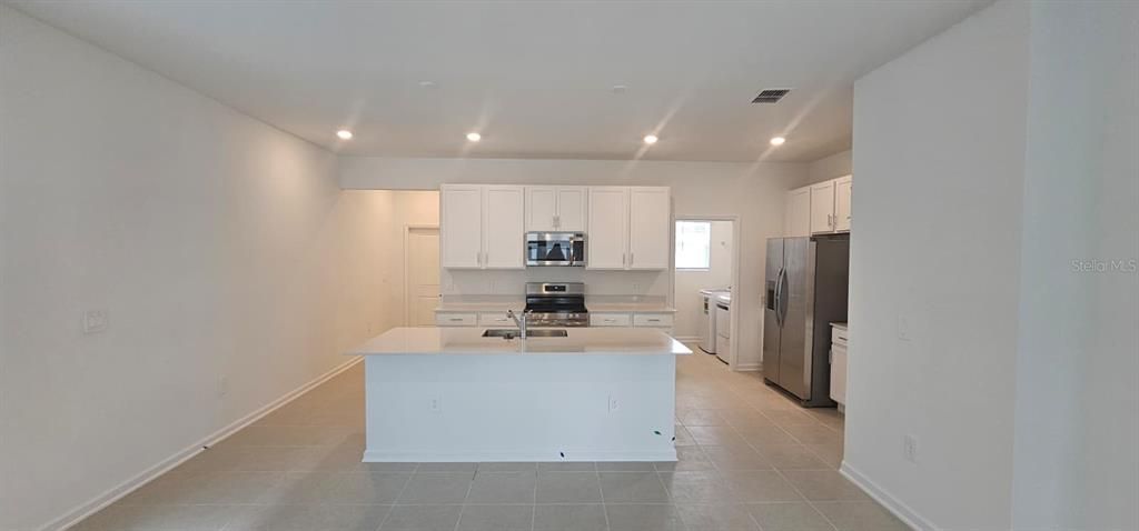 For Rent: $2,650 (3 beds, 2 baths, 1795 Square Feet)