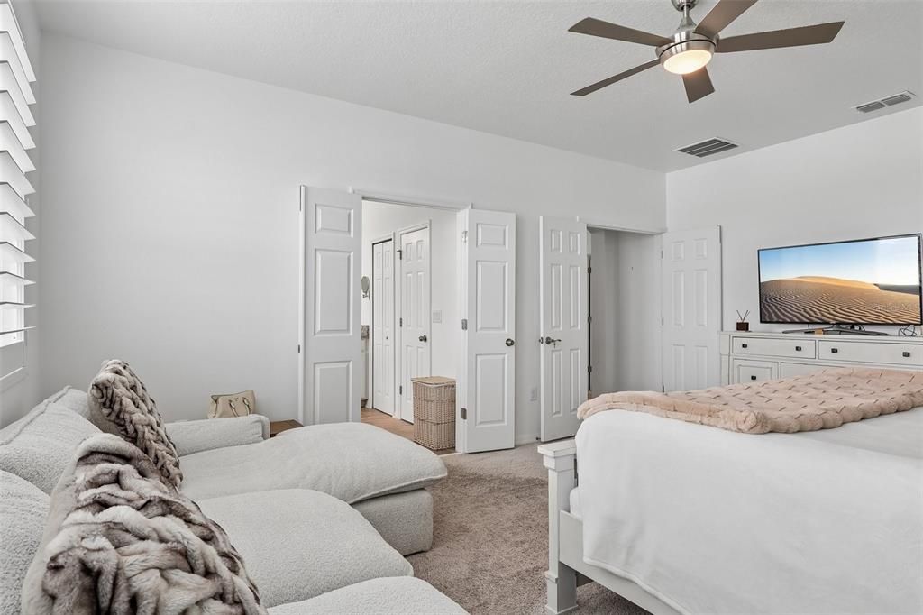 For Rent: $4,200 (5 beds, 4 baths, 3150 Square Feet)