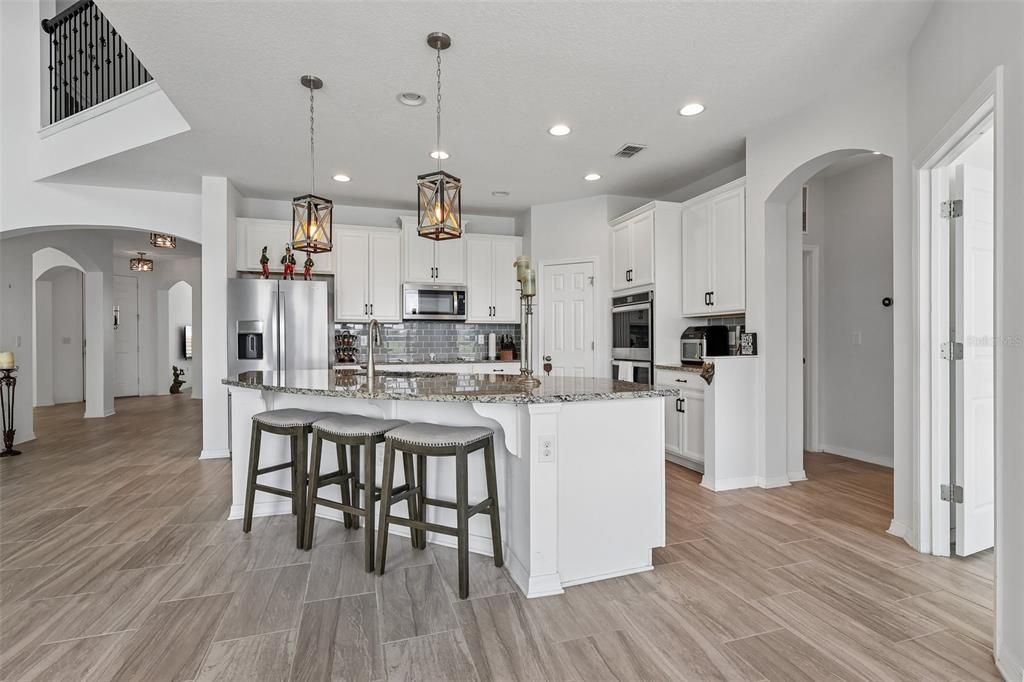 For Rent: $4,200 (5 beds, 4 baths, 3150 Square Feet)