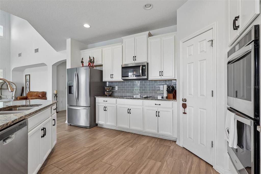 For Rent: $4,200 (5 beds, 4 baths, 3150 Square Feet)