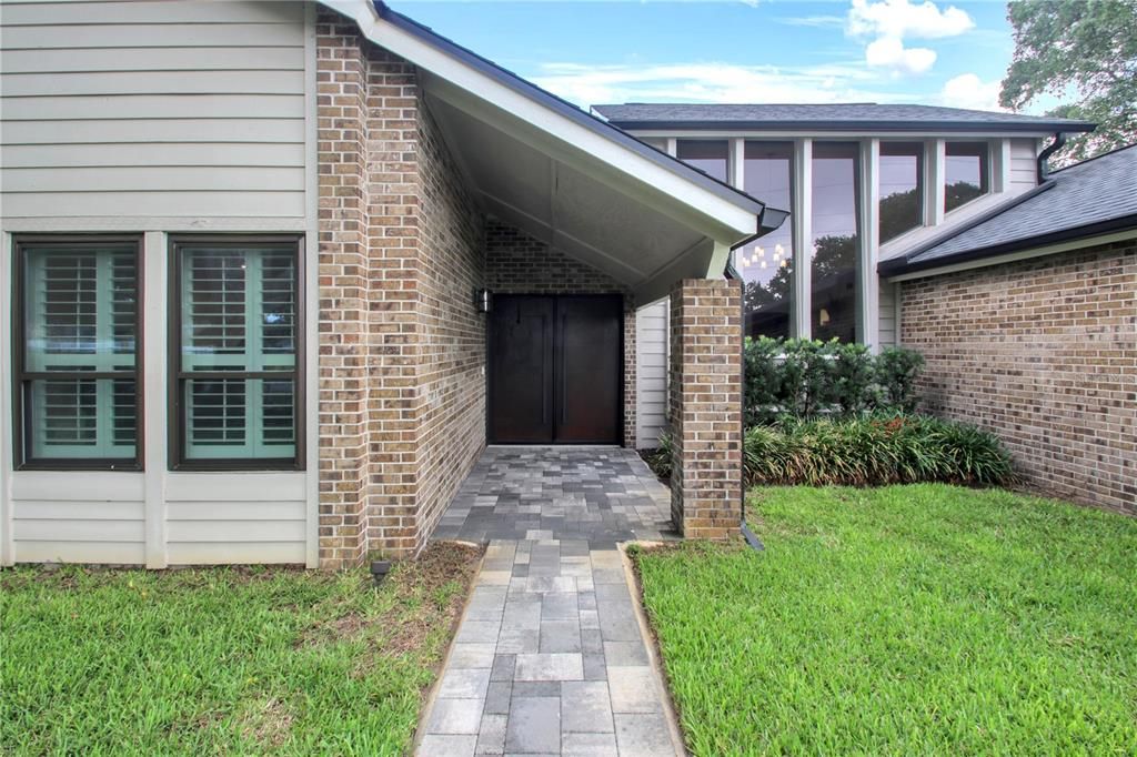 For Sale: $715,000 (4 beds, 3 baths, 2176 Square Feet)